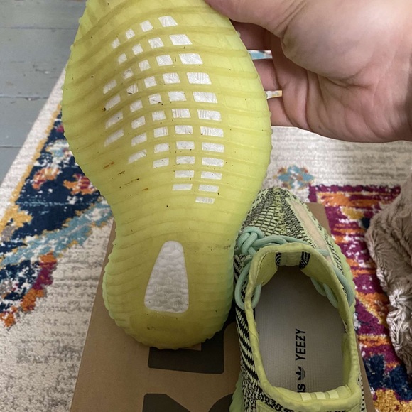 Yeezy Sneakers - Picture 8 of 8